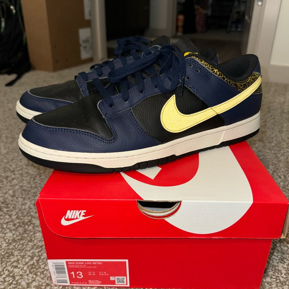 Nike Dunk Low Vintage Michigan